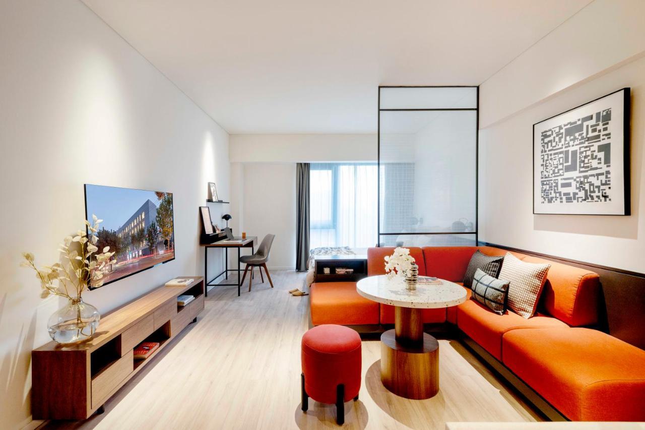 Base-Beijing Wangfujing Serviced Apartment- In Hutong &Bike Rental &Close To Forbidden City, Tian'Anmen Square &Subway Nearby &Free Coffee &Washing Machine,Kitchen &Restaurant Discount &English Speaking &High Speed Free Wifi ภายนอก รูปภาพ